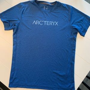 Men’s arc’teryx graphic tee